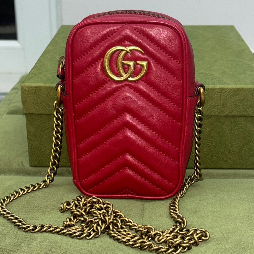 Gucci Red Chevron Crossbody Bag with Gold Chain AUTHENTIC